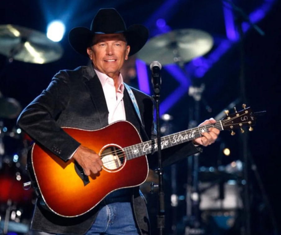 george-strait-living-for-the-night-2009-20250227-151806