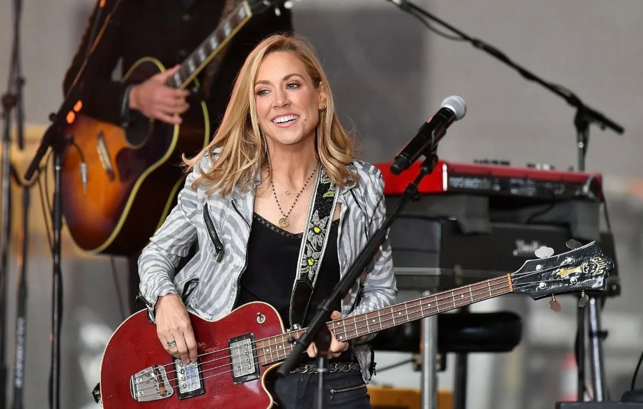 sheryl-crow-the-first-cut-is-the-deepest-2003-20250419-144813